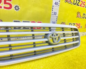 Решетка радиатора Toyota