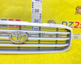 Решетка радиатора Toyota