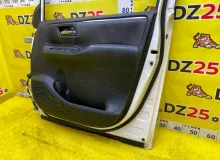 Дверь боковая TOYOTA ESQUIRE 2015/Цвет 070 6700128250 ZRR85G 3ZRFAE, передняя правая
