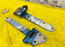 Петли двери багажника MITSUBISHI PAJERO 1997/Цвет T88A71 MB669300 V26WG 4M40T/4M40TE, задние