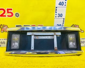 Накладка на дверь багажника Nissan