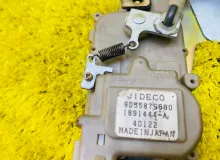 Замок стекла двери багажника INFINITI QX56 2004/Цвет G10 905587S600 JA60 VK56DE, задний Замок стекла двери багажника INFINITI QX56 2004/Цвет G10 905587S600 JA60 VK56DE, задний