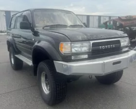 Бампер TOYOTA