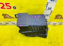 Корпус воздушного фильтра TOYOTA IPSUM 2000/Цвет 199 1770064420 CXM10G 3CTE, передний