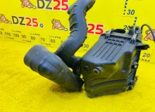 Корпус воздушного фильтра TOYOTA TOWN ACE NOAH 1998/Цвет 1C1 1770074630 SR50G 3SFE, передний