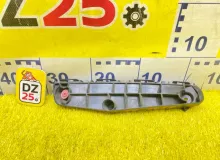 Крепление бампера TOYOTA PRIUS 2016/Цвет 070 5211547050 ZVW55 2ZRFXE, переднее правое