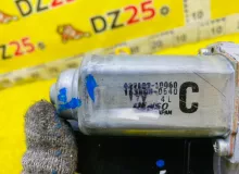 Доводчик двери пятой LEXUS RX450H 2009/Цвет 212 6891048020 GYL16W 2GRFXE, задний