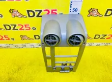 Консоль магнитофона HUMMER H2 2003 19331602 LQ4, передний