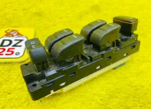 Блок управления стеклоподъемниками HUMMER H3 2006 15878045 L52, передний левый