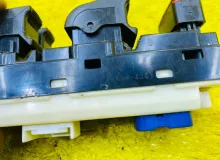 Блок управления стеклоподъемниками HUMMER H3 2006 15878045 L52, передний левый
