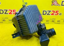 Корпус воздушного фильтра SUZUKI ESCUDO 2008/Цвет Z7T 1370078K00 TDA4W J24B, передний
