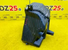 Корпус воздушного фильтра SUZUKI ESCUDO 2008/Цвет Z7T 1370078K00 TDA4W J24B, передний