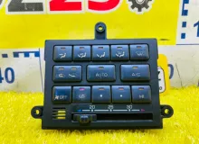 Блок управления климат-контролем TOYOTA LAND CRUISER 1993/Цвет 6M1 5590060010 FZJ80G 1FZFE, передний