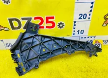 Крепление бампера AUDI Q7 2010 4L0807284 4LBARA BAR, переднее правое