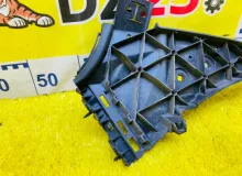 Крепление бампера AUDI Q7 2010 4L0807284 4LBARA BAR, переднее правое