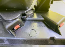 Бардачок между сиденьями TOYOTA HARRIER 2014/Цвет 070 5881048580C0 AVU65W 2ARFXE, передний