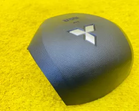 Подушка безопасности водителя Mitsubishi