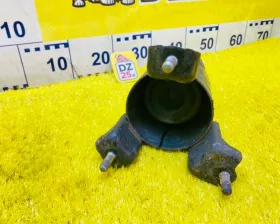 Подушка двигателя TOYOTA