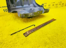 Крепление аккумулятора TOYOTA LAND CRUISER 1993/Цвет 6M1 7404360010 FZJ80G 1FZFE, переднее левое Крепление аккумулятора TOYOTA LAND CRUISER 1993/Цвет 6M1 7404360010 FZJ80G 1FZFE, переднее левое