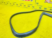 Молдинг лобового стекла TOYOTA LAND CRUISER 1993/Цвет 20R 5612160070 FZJ80G 1FZFE, передний