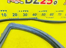 Молдинг лобового стекла TOYOTA LAND CRUISER 1993/Цвет 20R 5612160070 FZJ80G 1FZFE, передний