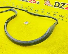 Молдинг лобового стекла TOYOTA