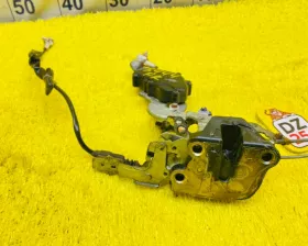 Замок двери TOYOTA