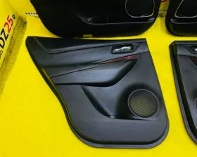 Обшивка дверей TOYOTA