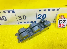 Блок управления стеклоподъемниками TOYOTA LAND CRUISER PRADO 1994/Цвет 24V 8482022310 KZJ78W 1KZTE, передний правый