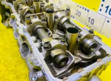 Головка блока цилиндров TOYOTA LAND CRUISER 1998/Цвет 8L4 1110159165 UZJ100W 2UZFE, передняя правая