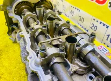 Головка блока цилиндров TOYOTA LAND CRUISER 1998/Цвет 8L4 1110159165 UZJ100W 2UZFE, передняя правая