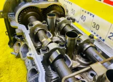 Головка блока цилиндров TOYOTA LAND CRUISER 1998/Цвет 8L4 1110159165 UZJ100W 2UZFE, передняя правая