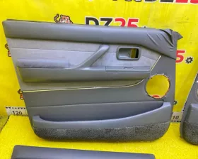 Обшивка дверей Toyota