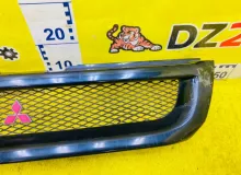 Решетка радиатора MITSUBISHI CHALLENGER 1996/X2EC MR392738 K97WG 4M40T, передняя