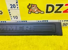 Пластик замка багажника HUMMER H3 2006 15802797 L52, задний