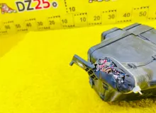 Блок предохранителей LEXUS RX450H 2009/Цвет 077 8266248310 GYL15W 2GRFXE, передний