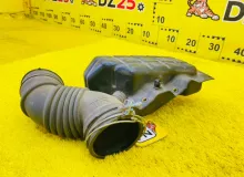 Патрубок воздушного фильтра TOYOTA HILUX SURF 2005/Цвет 202 1789375090 TRN215W 2TRFE, передний