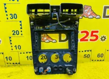 Консоль магнитофона HUMMER H3 2006 20756985 L52, передний