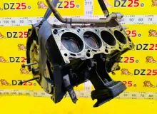 Блок двигателя TOYOTA LAND CRUISER 1998/Цвет 8L4 1140159675 UZJ100W 2UZFE, передний