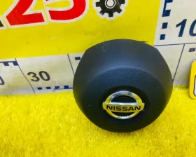 Подушка безопасности водителя Nissan