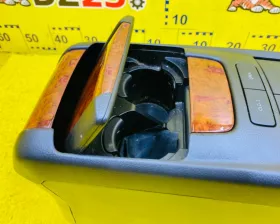 Бардачок между сиденьями TOYOTA