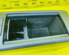 Бардачок между сиденьями TOYOTA