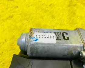Доводчик двери пятой Toyota