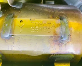 Катализатор TOYOTA