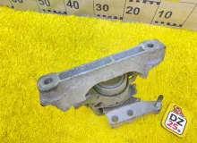 Подушка двигателя TOYOTA HARRIER 2014/Цвет 070 1230536050 AVU65W 2ARFXE, передняя правая