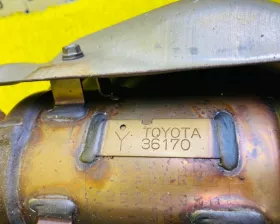 Катализатор TOYOTA