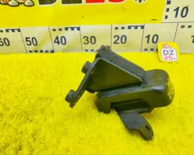 Подушка двигателя Isuzu