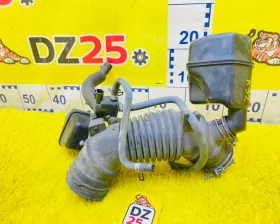 Патрубок воздушного фильтра TOYOTA