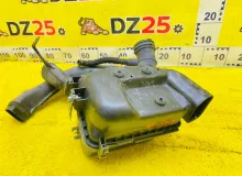 Корпус воздушного фильтра TOYOTA WISH 2012/Цвет 202 1770037211 ZGE25W 2ZRFAE, передний