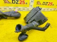 Корпус воздушного фильтра TOYOTA WISH 2012/Цвет 202 1770037211 ZGE25W 2ZRFAE, передний